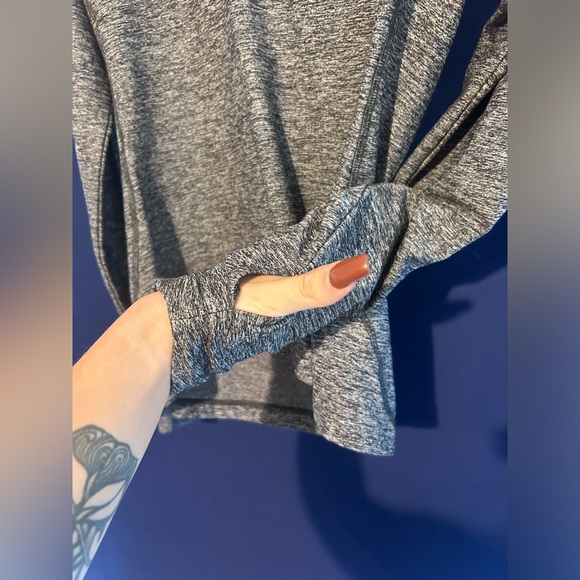 •4 for $25• BENCH base layer sweater M - Picture 3 of 5